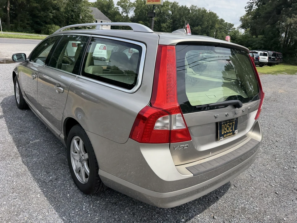 2009 Volvo V70 3rd Gen - Image 9 of 24