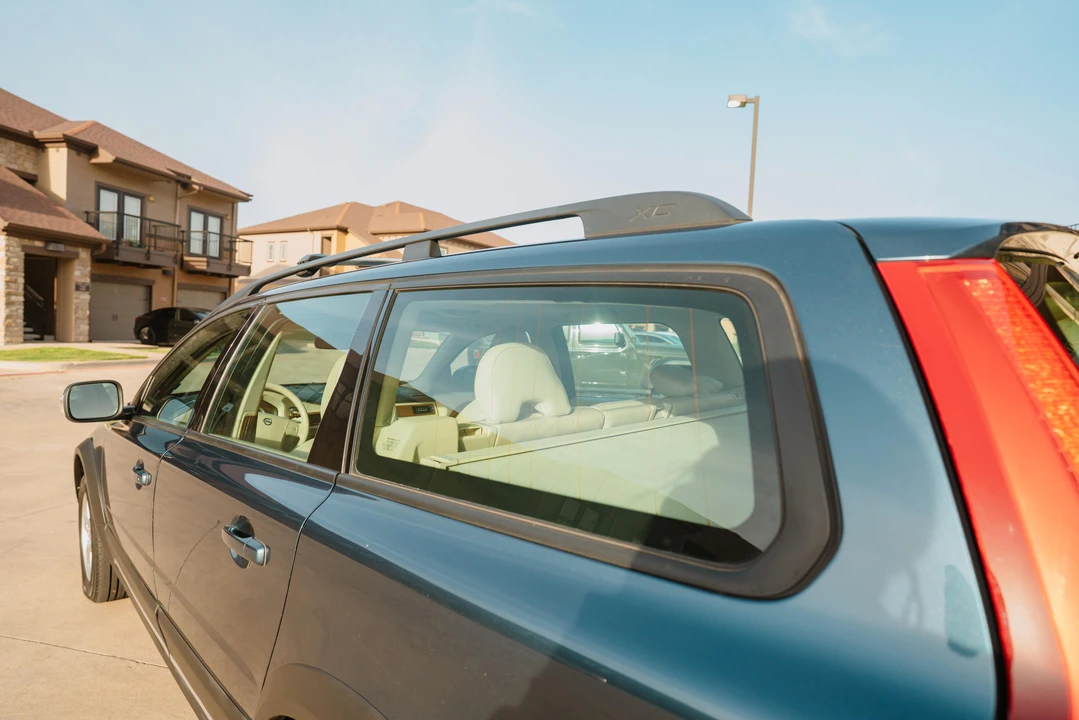 2009 Volvo XC70 3rd Gen - Image 19 of 31