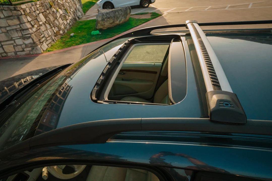 2009 Volvo XC70 3rd Gen - Image 16 of 31
