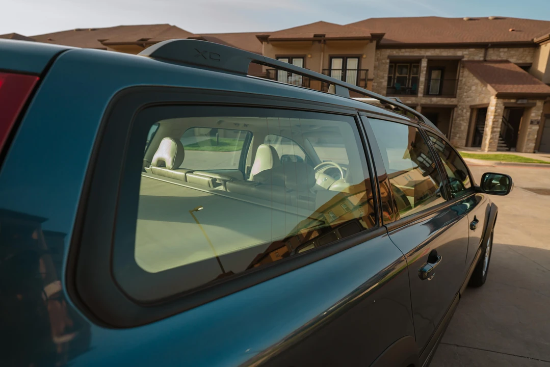 2009 Volvo XC70 3rd Gen - Image 22 of 31