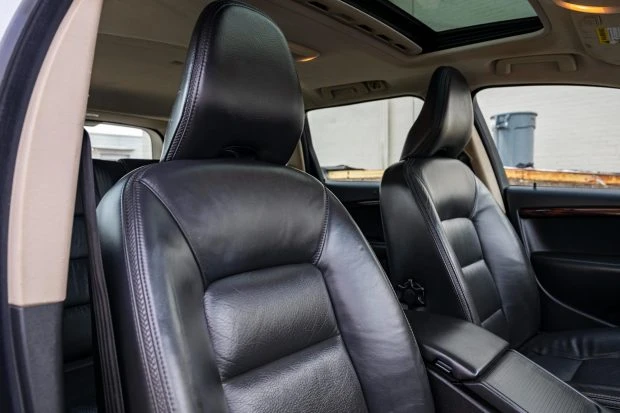 2009 Volvo XC70 3rd Gen - Image 4 of 8