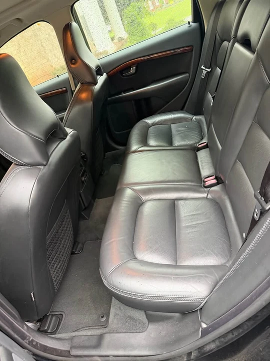 2009 Volvo XC70 3rd Gen - Image 7 of 10