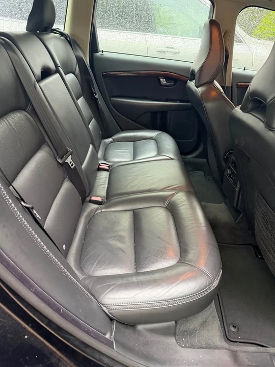 2009 Volvo XC70 3rd Gen - Image 8 of 10