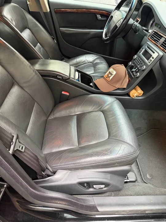 2009 Volvo XC70 3rd Gen - Image 10 of 10