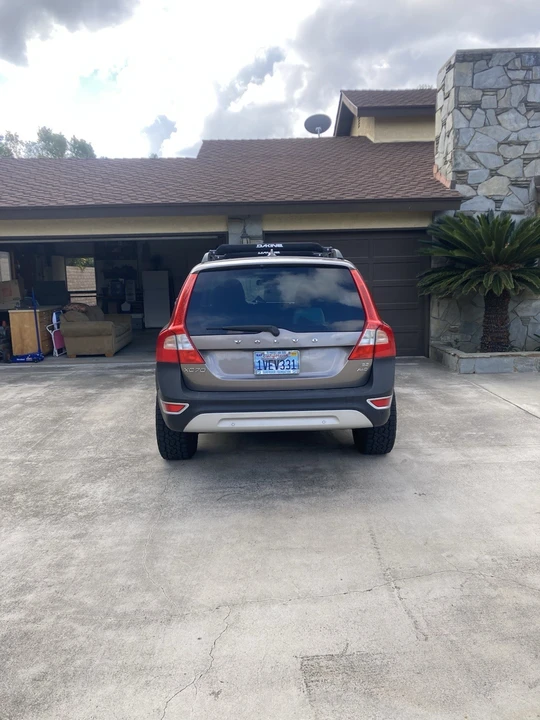 2009 Volvo XC70 3rd Gen - Image 4 of 13