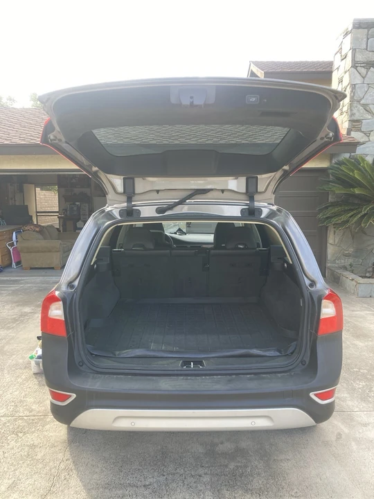 2009 Volvo XC70 3rd Gen - Image 10 of 13