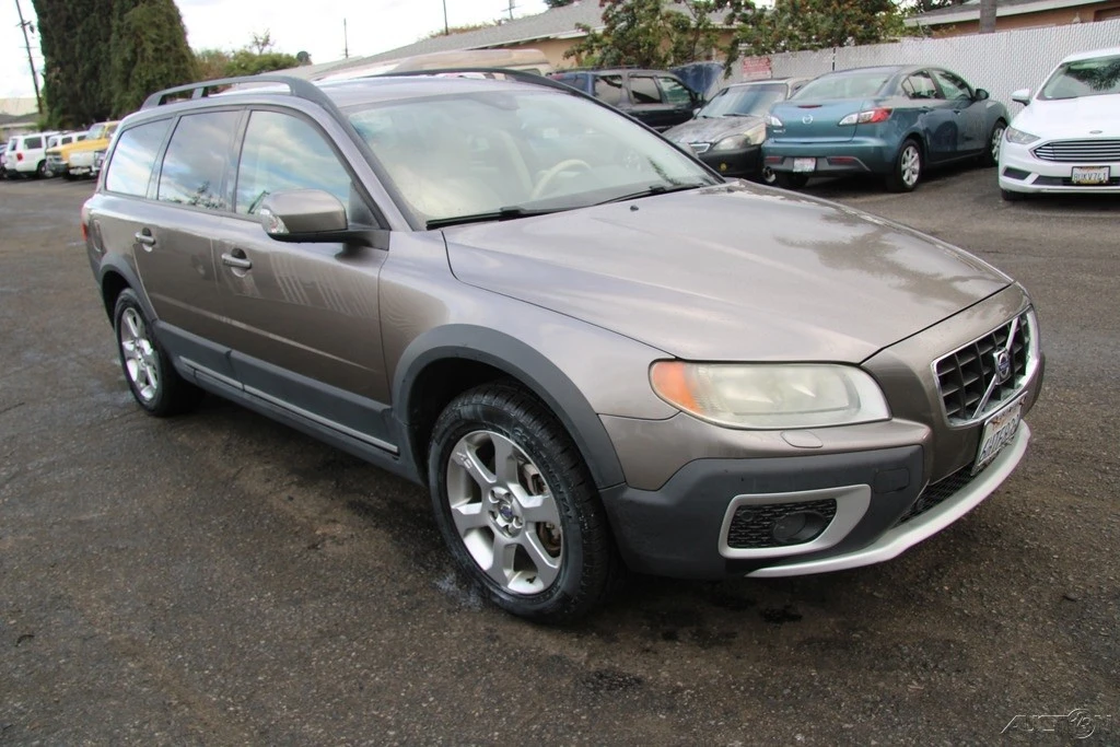 2009 Volvo XC70 3rd Gen - Image 8 of 21