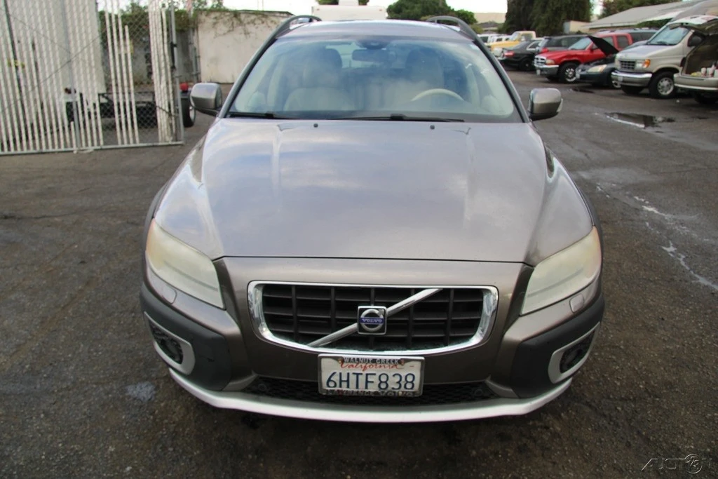 2009 Volvo XC70 3rd Gen - Image 9 of 21