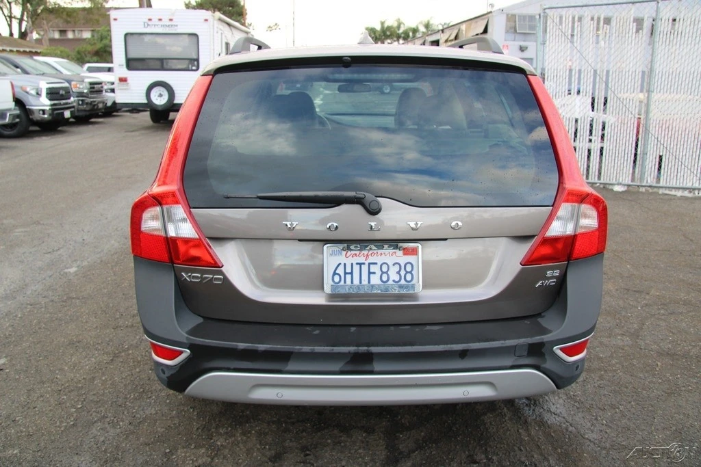 2009 Volvo XC70 3rd Gen - Image 5 of 21