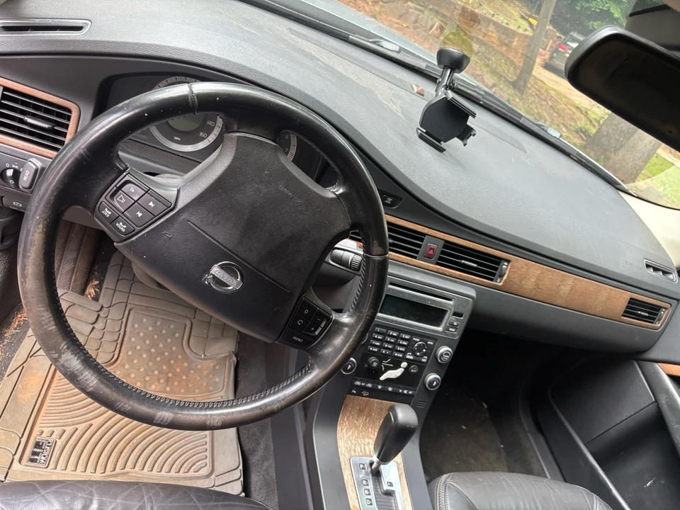 2009 Volvo XC70 3rd Gen - Image 10 of 20
