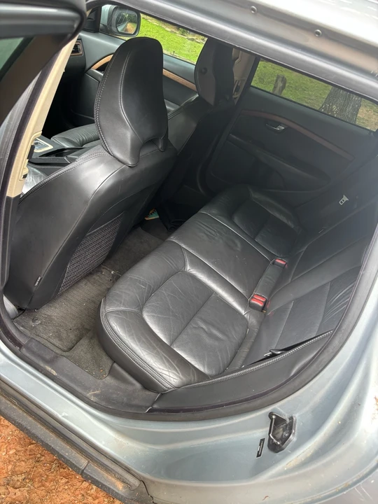 2009 Volvo XC70 3rd Gen - Image 11 of 20