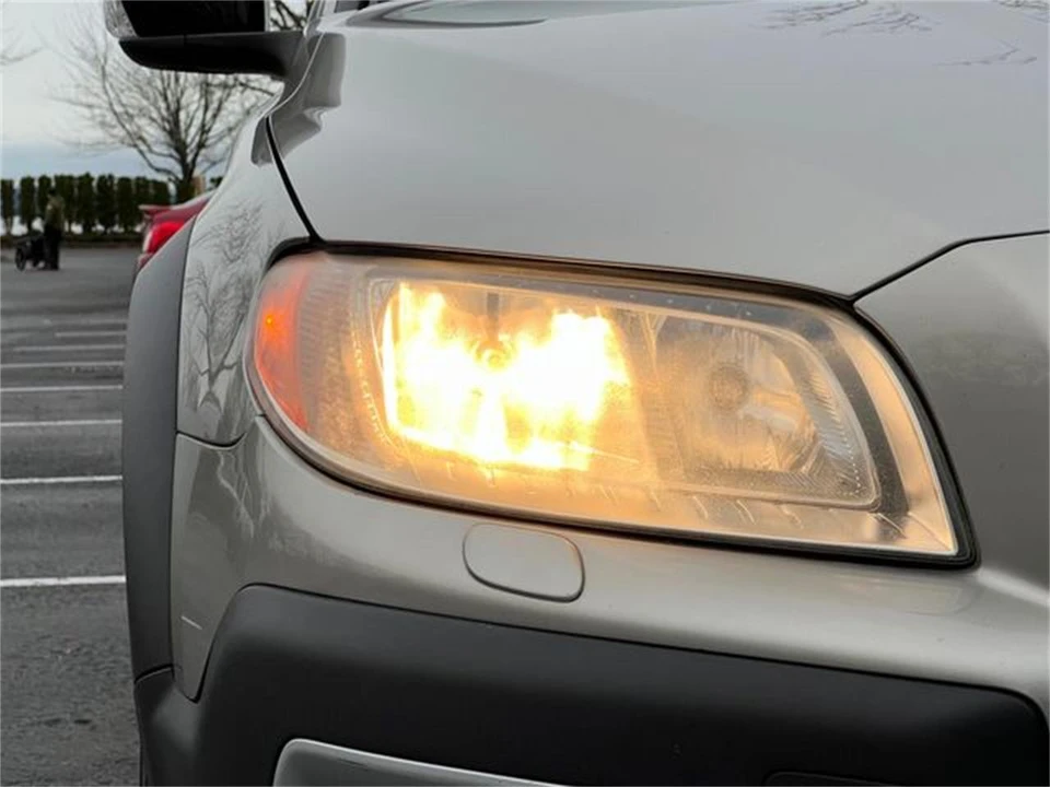 2009 Volvo XC70 3rd Gen - Image 9 of 31