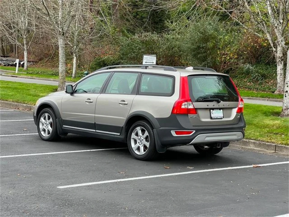 2009 Volvo XC70 3rd Gen - Image 5 of 31