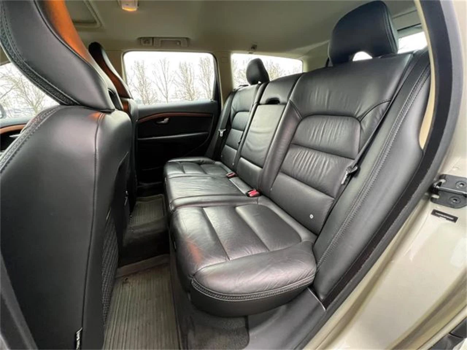 2009 Volvo XC70 3rd Gen - Image 28 of 31