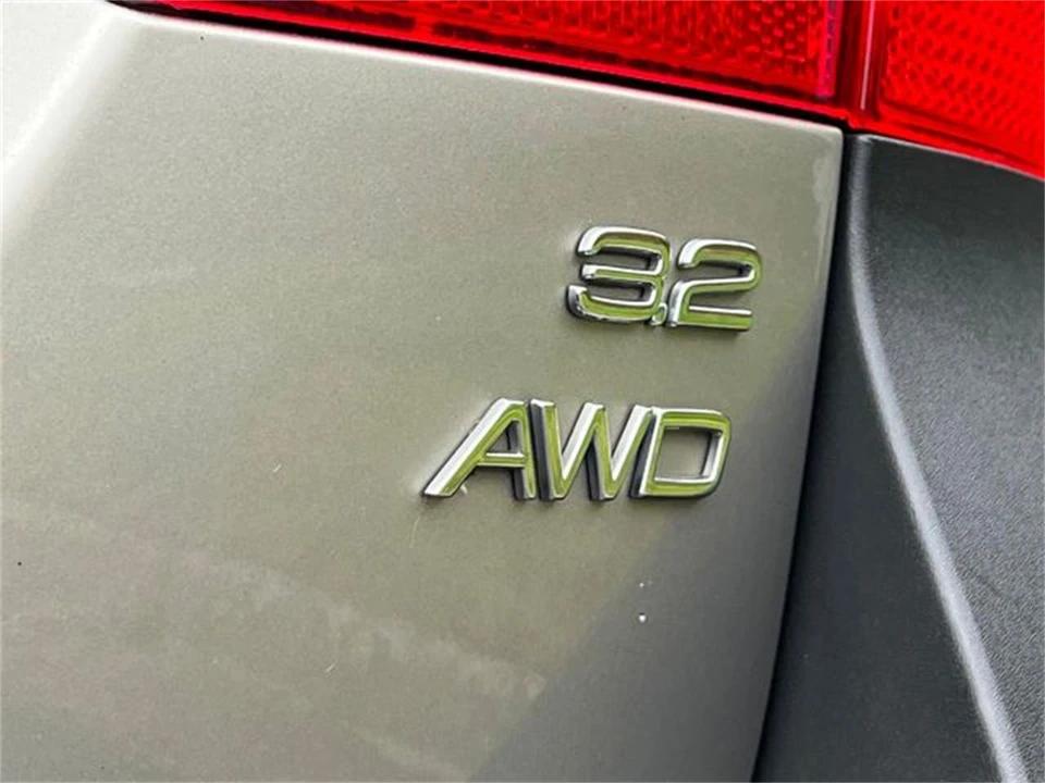 2009 Volvo XC70 3rd Gen - Image 18 of 31