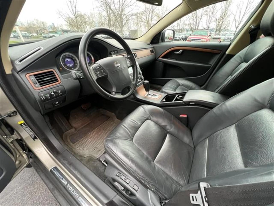 2009 Volvo XC70 3rd Gen - Image 24 of 31