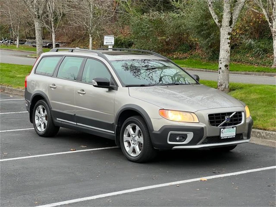 2009 Volvo XC70 3rd Gen - Image 8 of 31