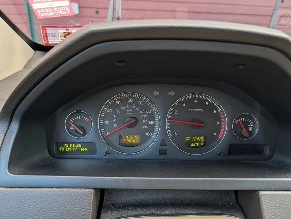 2009 Volvo XC90 1st Gen - Image 12 of 17