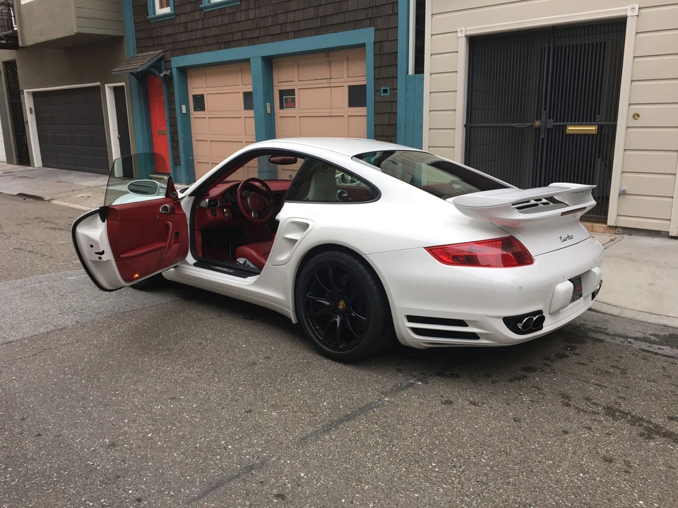 2009 Porsche 997 Turbo - Image 12 of 28