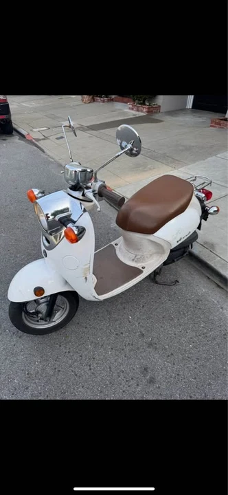 2009 Yamaha - Image 2 of 3
