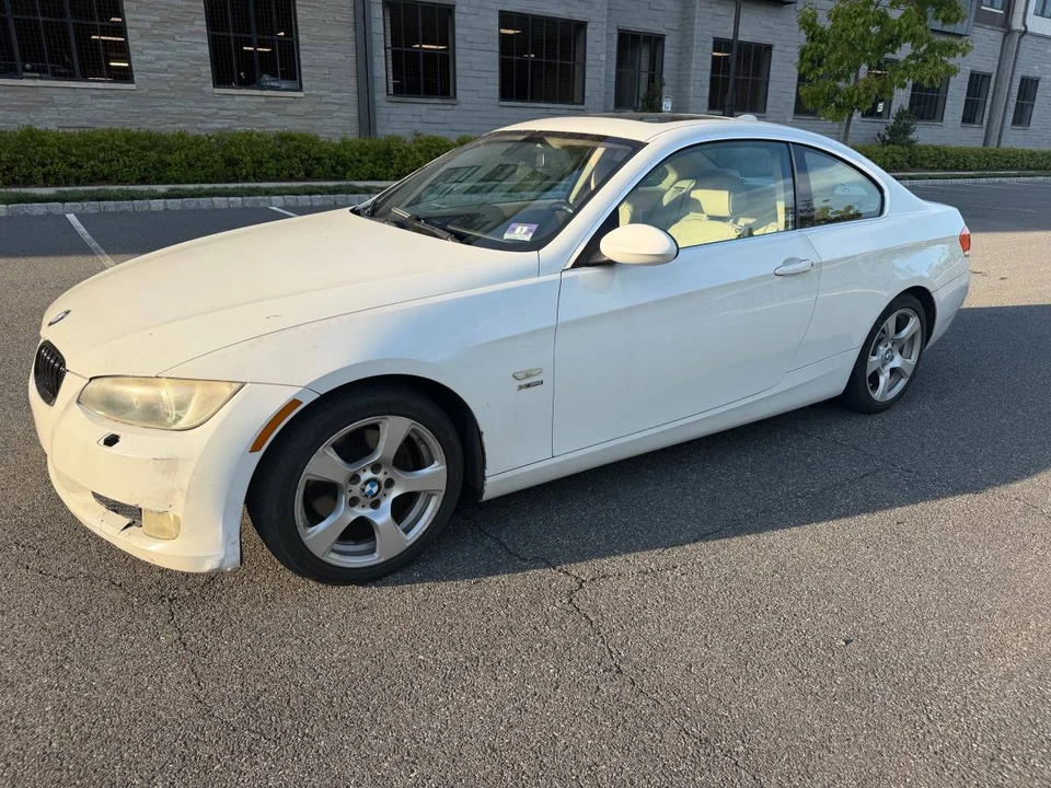 2009 BMW E90 3 Series Sedan - Image 2 of 12
