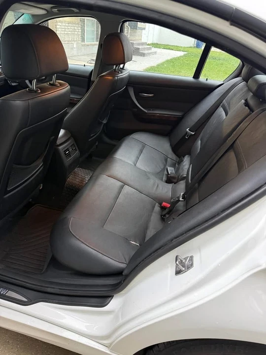 2009 BMW E90 3 Series Sedan - Image 5 of 10