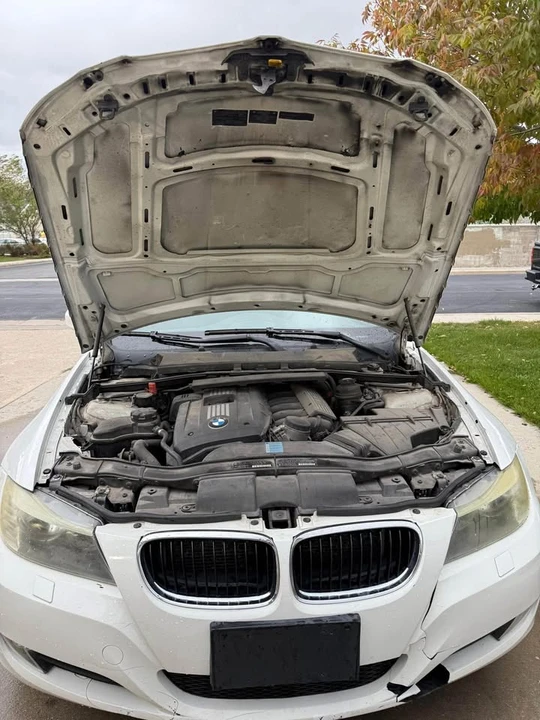 2009 BMW E90 3 Series Sedan - Image 6 of 10