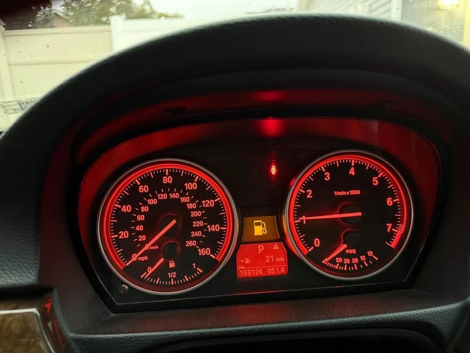 2009 BMW E90 3 Series Sedan - Image 9 of 10