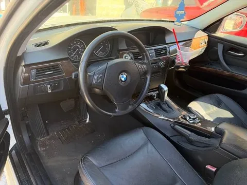 2009 BMW E90 3 Series Sedan - Image 3 of 3