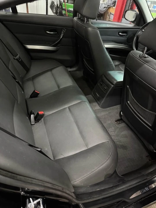 2009 BMW E90 3 Series Sedan - Image 2 of 6