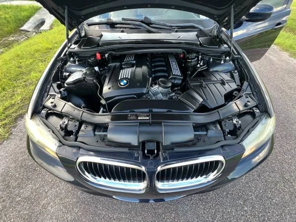 2009 BMW E90 3 Series Sedan - Image 14 of 17