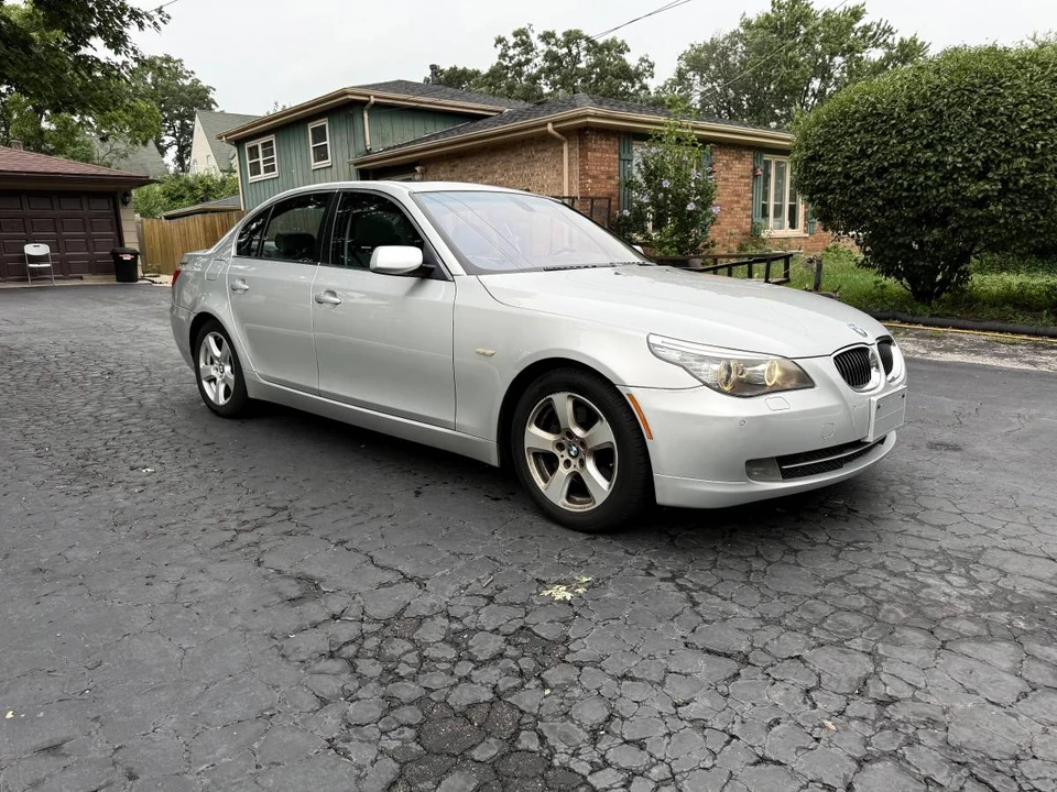 2009 BMW E60 5 Series Sedan - Image 3 of 8