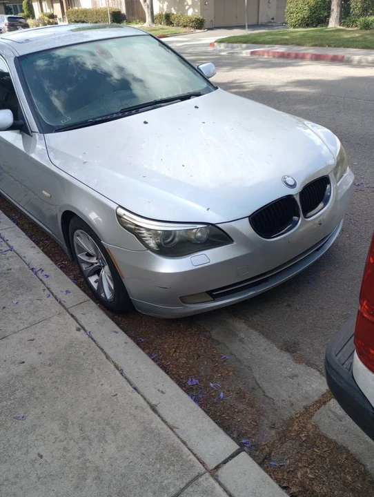 2009 BMW E60 5 Series Sedan - Image 3 of 4