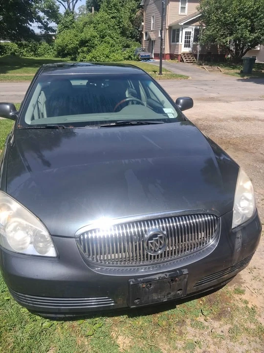 2009 Buick Lucerne - Image 2 of 5