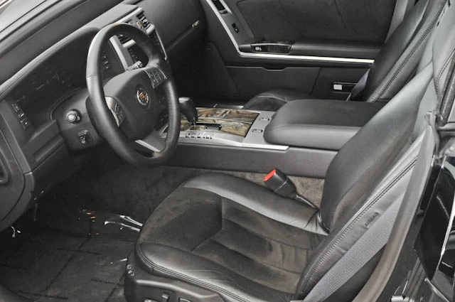 2009 Cadillac XLR-V - Image 4 of 5