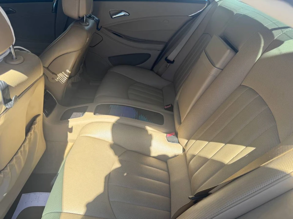 2009 Mercedes-Benz E-Class - Image 7 of 11