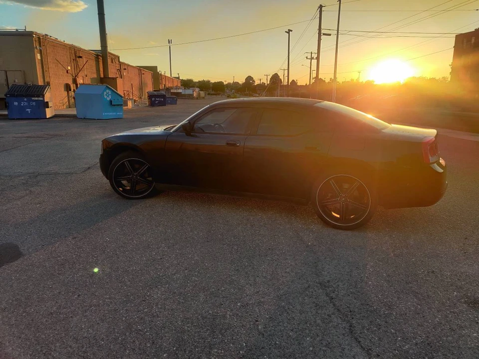 2009 Dodge Charger 6th Gen - Image 2 of 7