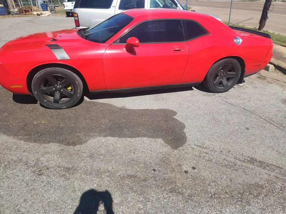2009 Dodge Challenger 3rd Gen - Image 2 of 8