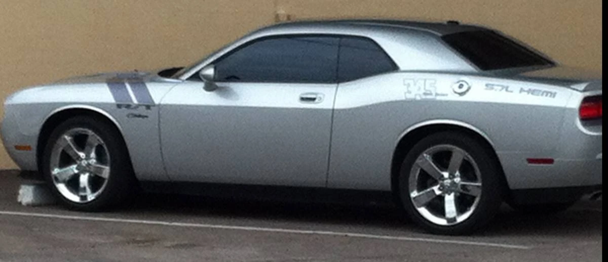 2009 Dodge Challenger 3rd Gen - Image 2 of 20
