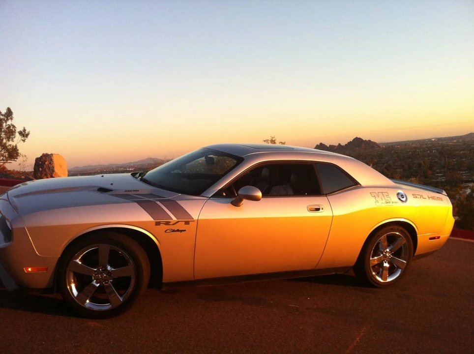 2009 Dodge Challenger 3rd Gen - Image 12 of 20