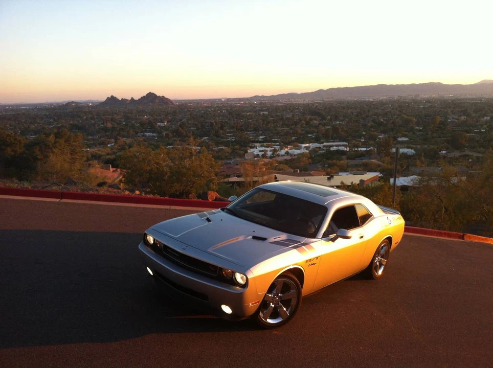 2009 Dodge Challenger 3rd Gen - Image 17 of 20