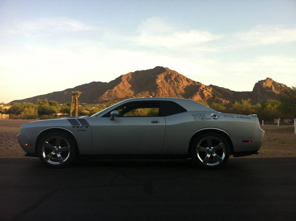2009 Dodge Challenger 3rd Gen - Image 6 of 20