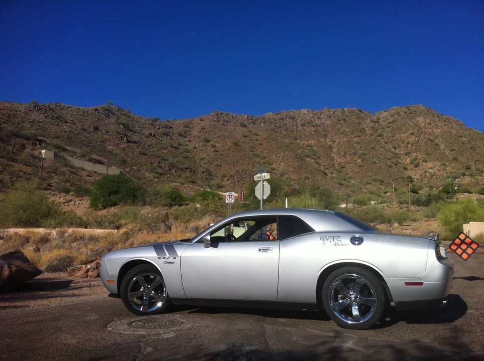 2009 Dodge Challenger 3rd Gen - Image 5 of 20