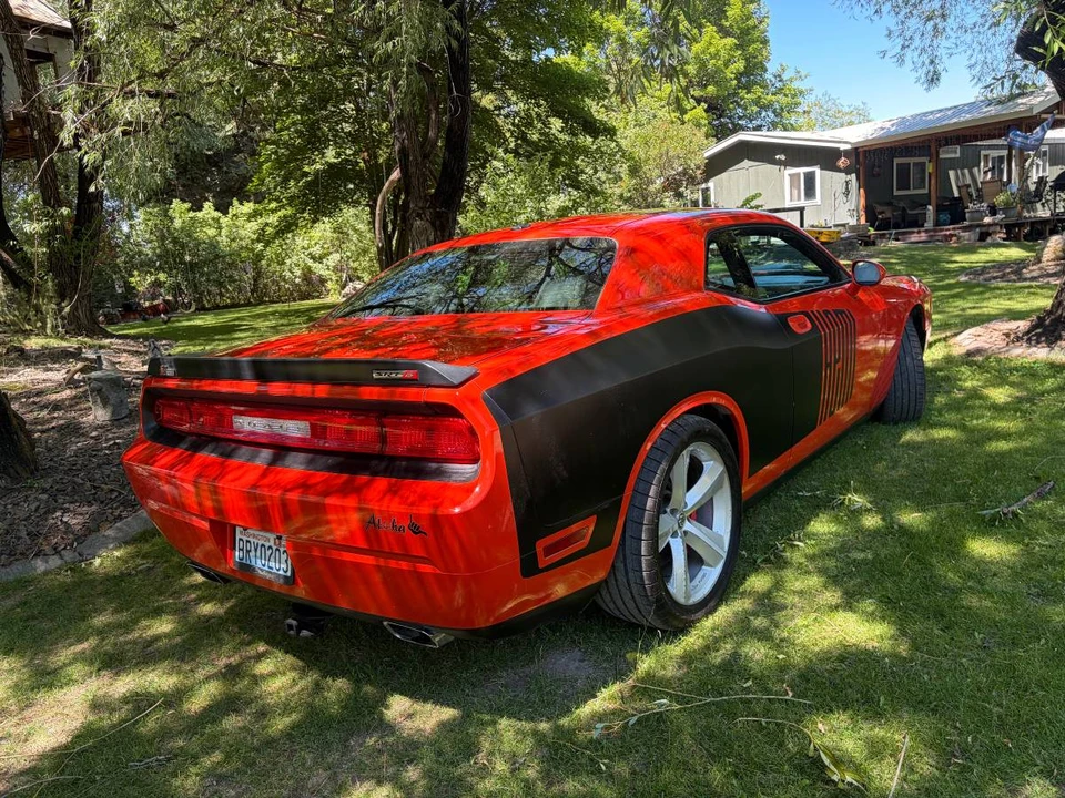 2009 Dodge Challenger SRT8 & 392 3rd Gen - Image 10 of 16