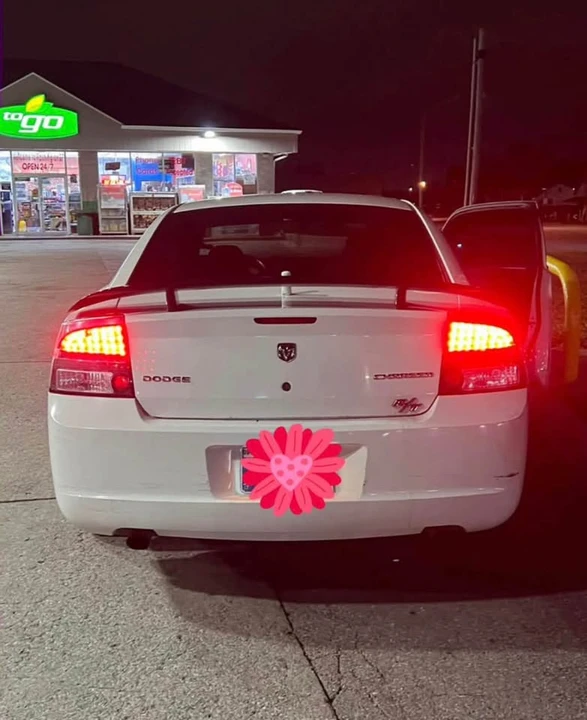 2009 Dodge Charger 6th Gen - Image 4 of 9