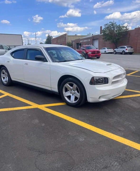 2009 Dodge Charger 6th Gen - Image 3 of 9