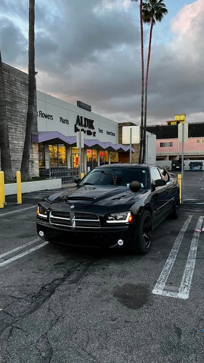 2009 Dodge Charger 6th Gen - Image 5 of 7