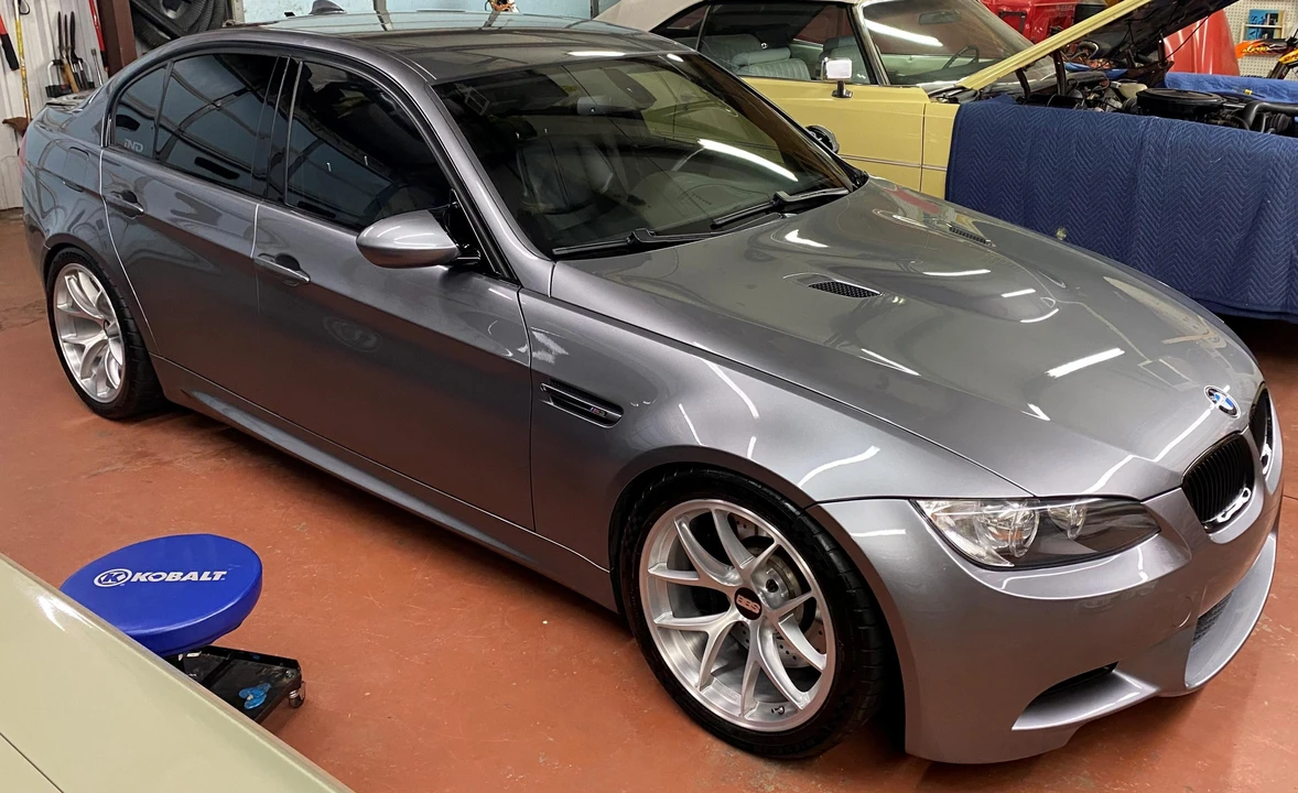 2009 BMW E90 M3 Sedan - Image 11 of 17