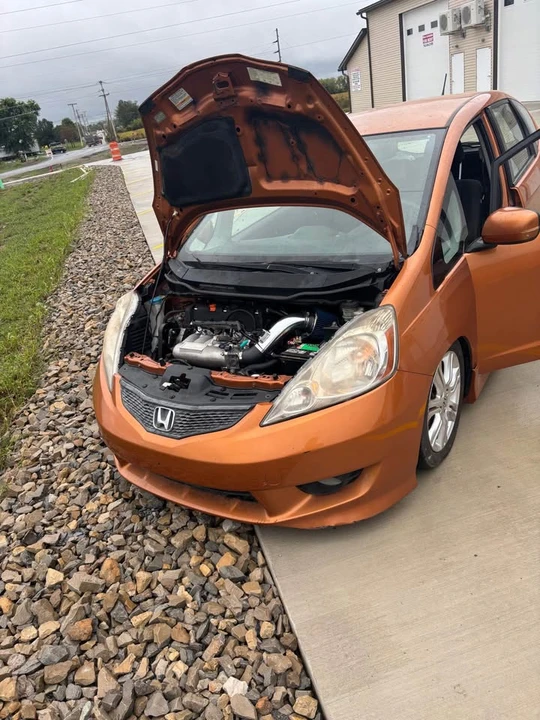 2009 Honda Fit - Image 2 of 4