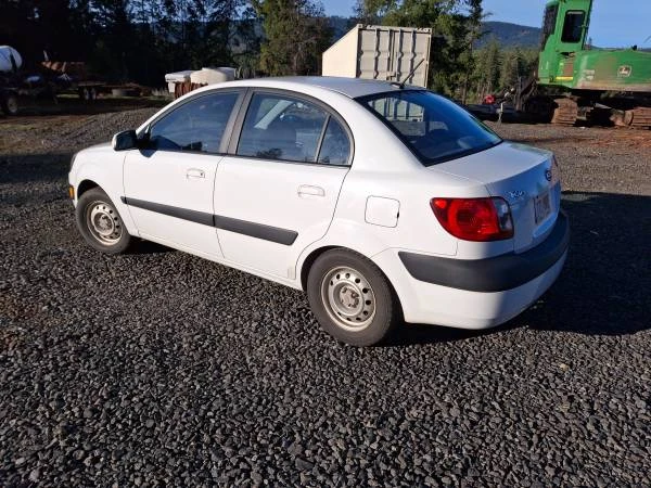 2009 Kia Rio - Image 2 of 8